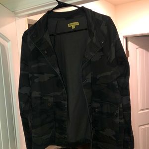 Camo utility jacket, worn a handful of times, great condition, as if new.